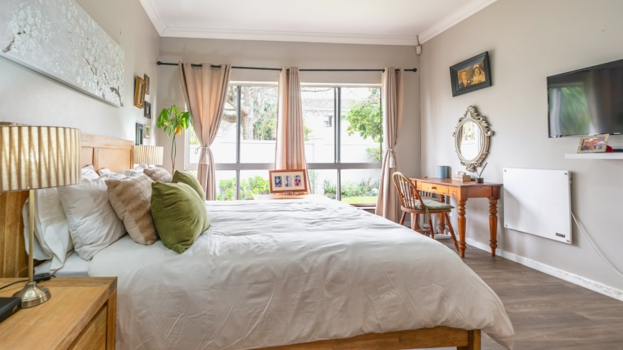 To Let 4 Bedroom Property for Rent in Denver Park Western Cape